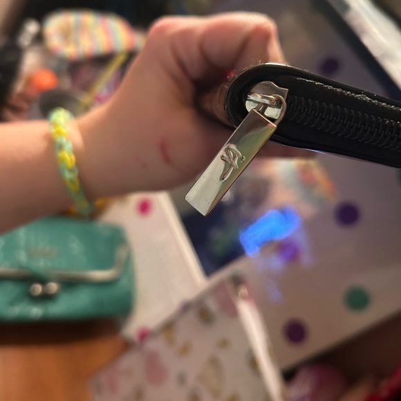 It Brushes for Ulta Black Patent Leather Makeup Travel Case - Picture 3 of 5